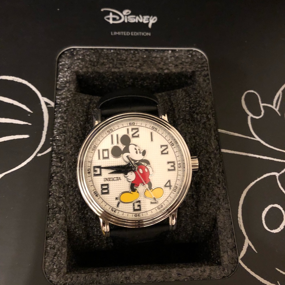 Invicta limited edition Mickey Mouse watch + case.